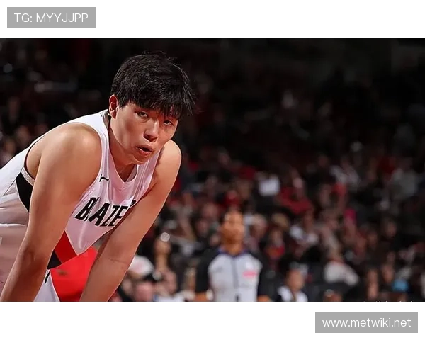 [CBA]内线魔术师！杨瀚森写意抛投再取两分.